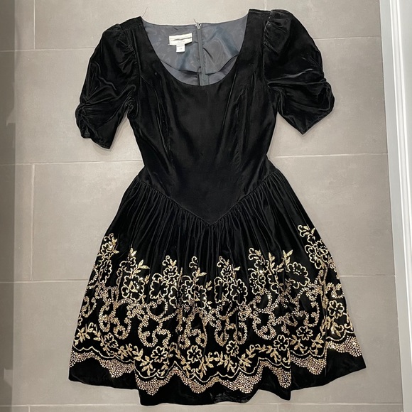 Jessica McClintock Gunne Sax Velvet Party Dress - Picture 9 of 9